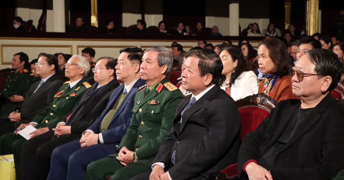 bài ca tình yêu bức tranh đa sắc về cuộc chiến bảo vệ tổ quốc hình ảnh 1 “Bài ca tình yêu”: Bức tranh đa sắc về cuộc chiến bảo vệ Tổ quốc