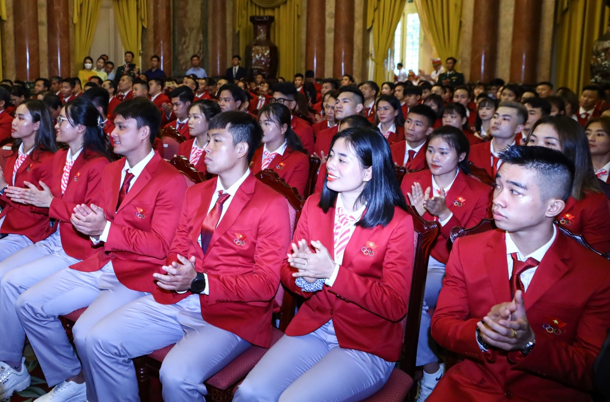 chủ tịch nước trao huân chương cho các vĐv, hlv tiêu biểu tại sea games 32 hình ảnh 1 Chủ tịch nước trao huân chương cho các VĐV, HLV tiêu biểu tại SEA Games 32