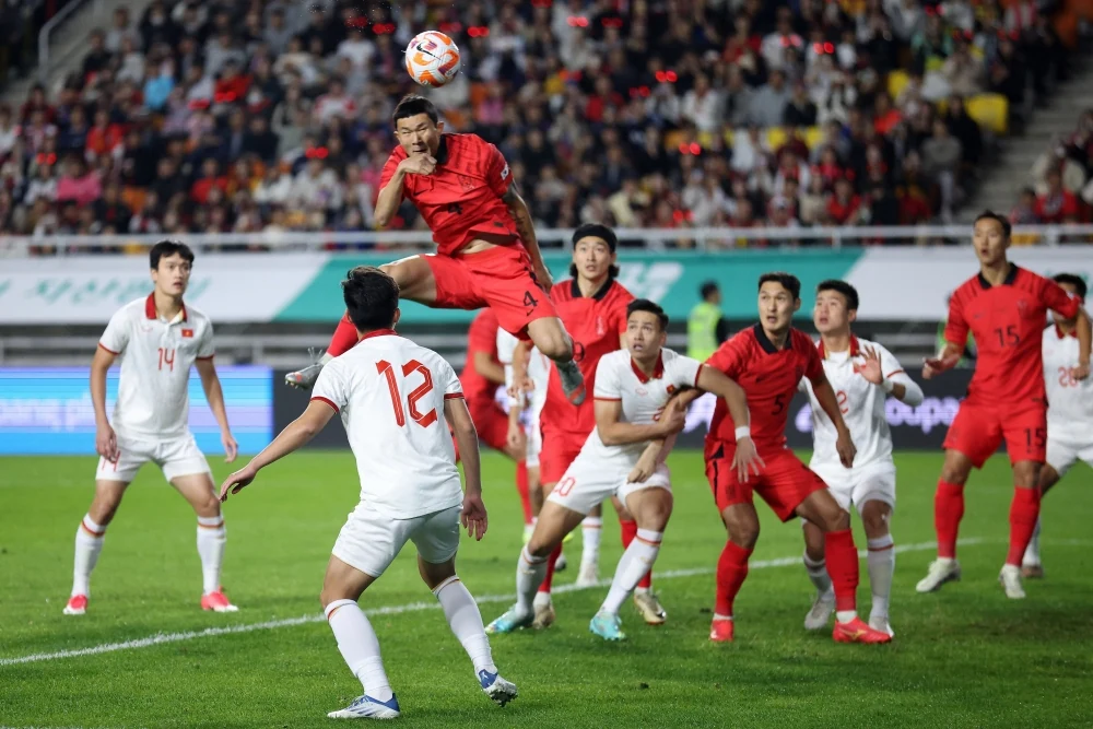Đt việt nam 0-6 Đt hàn quốc giấc mơ world cup chìm trong ác mộng kinh hoàng hình ảnh 1 ĐT Việt Nam 0-6 ĐT Hàn Quốc: Giấc mơ World Cup chìm trong ác mộng kinh hoàng