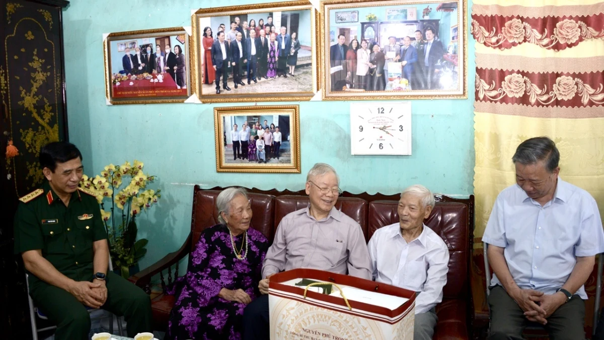 xúc động hình ảnh tổng bí thư nguyễn phú trọng với đồng bào, chiến sĩ cả nước hình ảnh 11 Xúc động hình ảnh Tổng Bí thư Nguyễn Phú Trọng với đồng bào, chiến sĩ cả nước