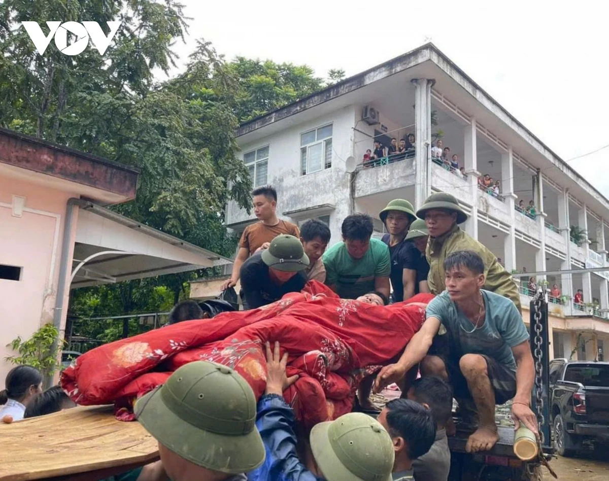 lũ quét làng nủ 18 người đang cấp cứu, 70 người mất tích hình ảnh 2 Lũ quét Làng Nủ: 18 người đang cấp cứu, 70 người mất tích
