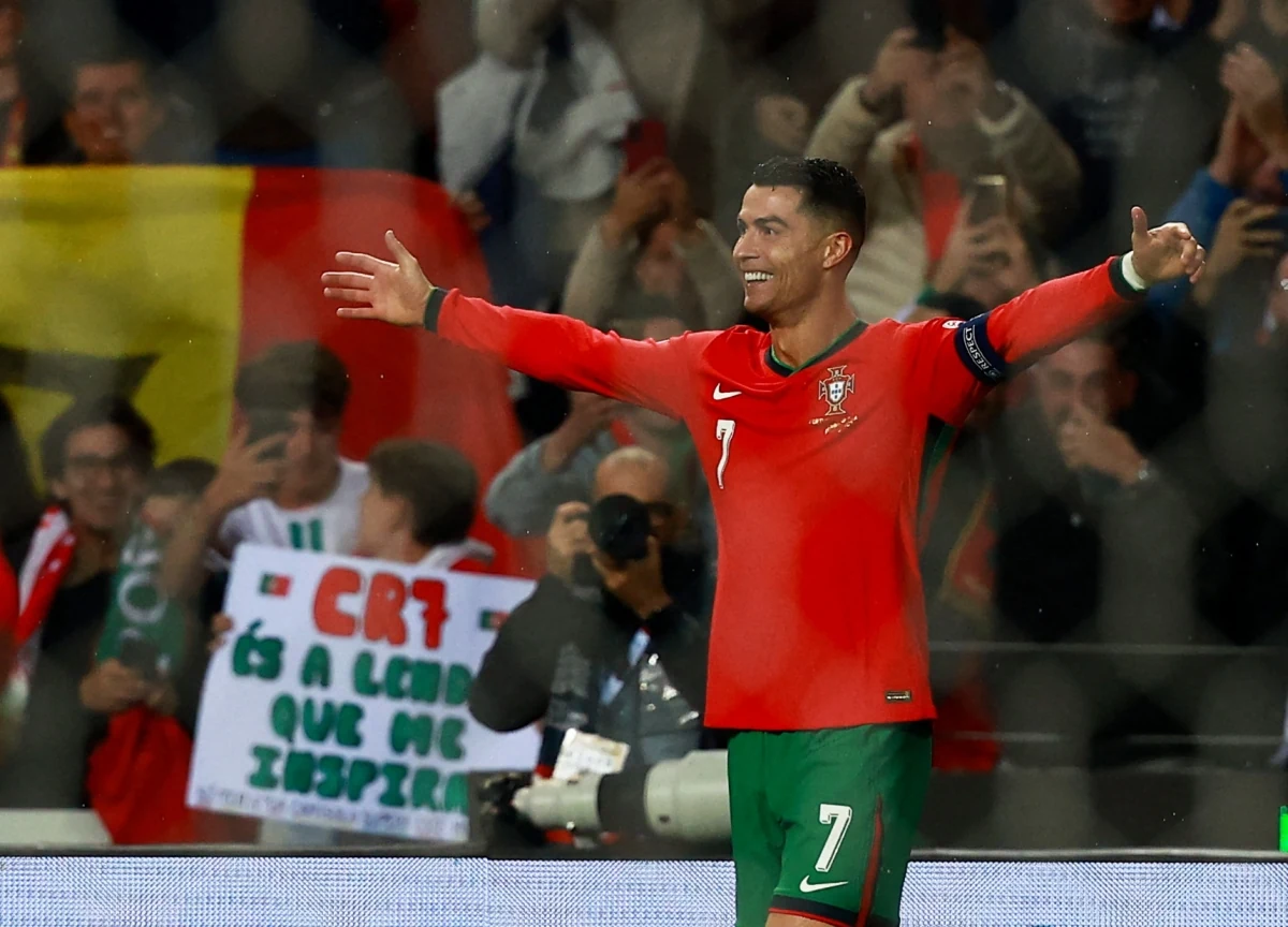 ronaldo ghi siêu phẩm giúp bồ Đào nha vào tứ kết nations league hình ảnh 1 Ronaldo ghi siêu phẩm giúp Bồ Đào Nha vào tứ kết Nations League