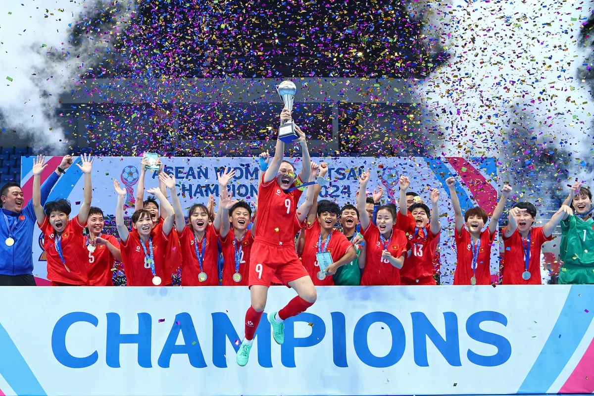 chùm ảnh Đt futsal nữ việt nam nâng cao cúp vô địch giải futsal nữ Đông nam Á hình ảnh 5 Chùm ảnh ĐT Futsal nữ Việt Nam nâng cao cúp vô địch giải Futsal nữ Đông Nam Á