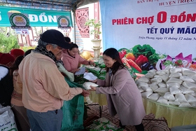 Tết ấm áp từ “Phiên chợ 0 đồng - Xuân từ bi”