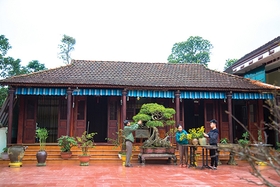 Ra đi cũng để quay về