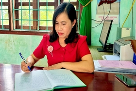 Nữ cán bộ công đoàn “Giỏi việc nước, đảm việc nhà”