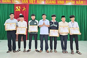 Triệu Lăng: Khen thưởng đột xuất 6 cá nhân dũng cảm cứu người đuối nước