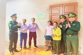 Điểm tựa miền biên viễn