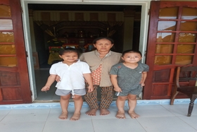 Mịt mờ tương lai 2 cháu mồ côi