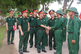 Lực lượng vũ trang Quảng Trị “Tiếp bước chiến sĩ Điện Biên - Tiến lên giành 3 nhất”