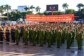 Hình ảnh đẹp của người công an từ những lá thư cảm ơn