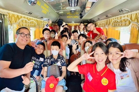 Người thầy truyền cảm hứng học tiếng Anh cho học sinh miền núi
