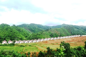 Niềm vui ở ngôi làng mới