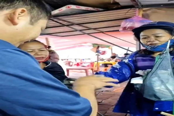 Người bán cháo trả lại tiền và vàng trị giá hơn 43 triệu đồng cho người đánh rơi