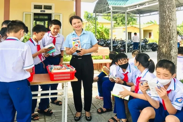 Tổng phụ trách Đội ở Quảng Trị đoạt giải thưởng “Cánh én hồng”