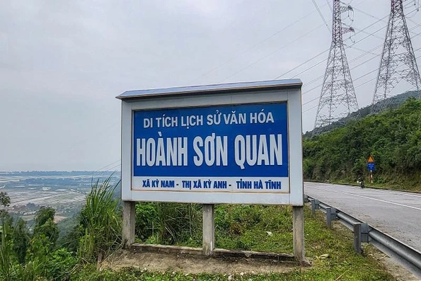 Chiêm ngưỡng “cổng trời” trăm tuổi trên đỉnh Đèo Ngang
