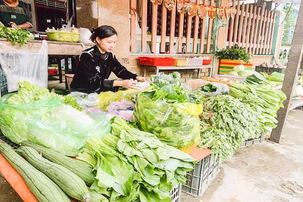 Giá nhiều loại rau, củ tăng mạnh do mưa rét