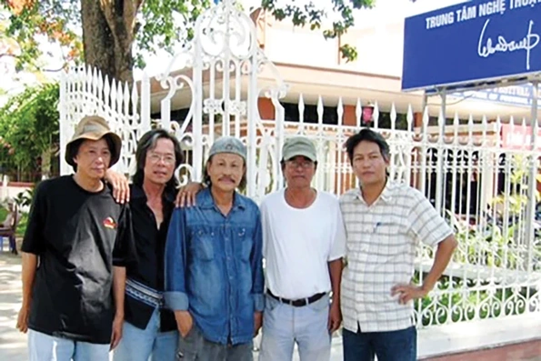 Lê Cung Bắc, người cùng quê