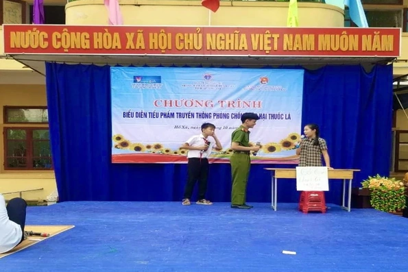 Bài 2: Ngăn chặn thuốc lá điện tử trong trường học