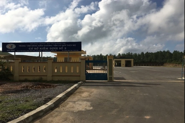Khởi tố giám đốc và phó giám đốc Trung tâm Đăng kiểm phương tiện cơ giới thủy bộ Quảng Trị