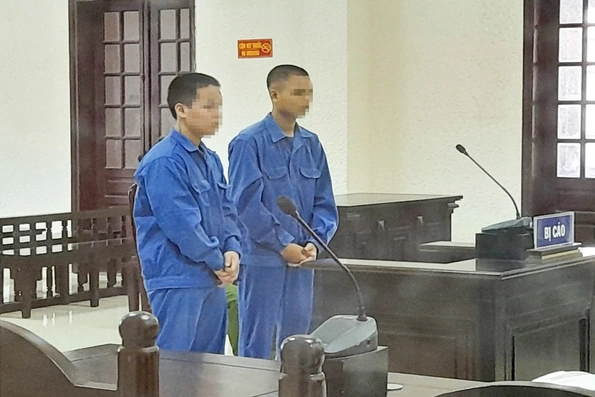 Hai đối tượng chưa thành niên người Lào bị kết án 34 năm tù về tội “Vận chuyển trái phép chất ma túy”