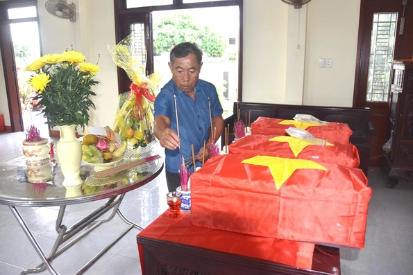 Đội 584 quy tập 3 hài cốt liệt sĩ tại xã Hải Chánh