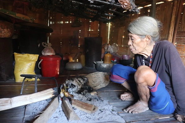Nỗi cơ cực của người phụ nữ đơn thân