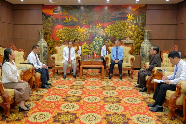 Ban Tuyên huấn tỉnh Salavan chào xã giao Thường trực Tỉnh ủy Quảng Trị