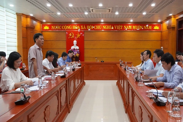 Thẩm tra một số nội dung trình tại kỳ họp thứ 2, HĐND tỉnh khoá VIII