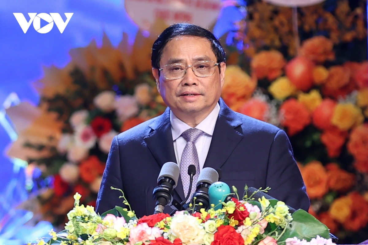 Thủ tướng: “Mỗi thầy cô giáo phải thực sự là hình mẫu cho người học”