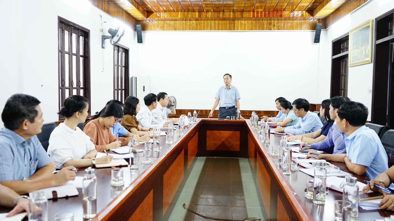 Thường trực HĐND tỉnh làm việc với Sở Xây dựng