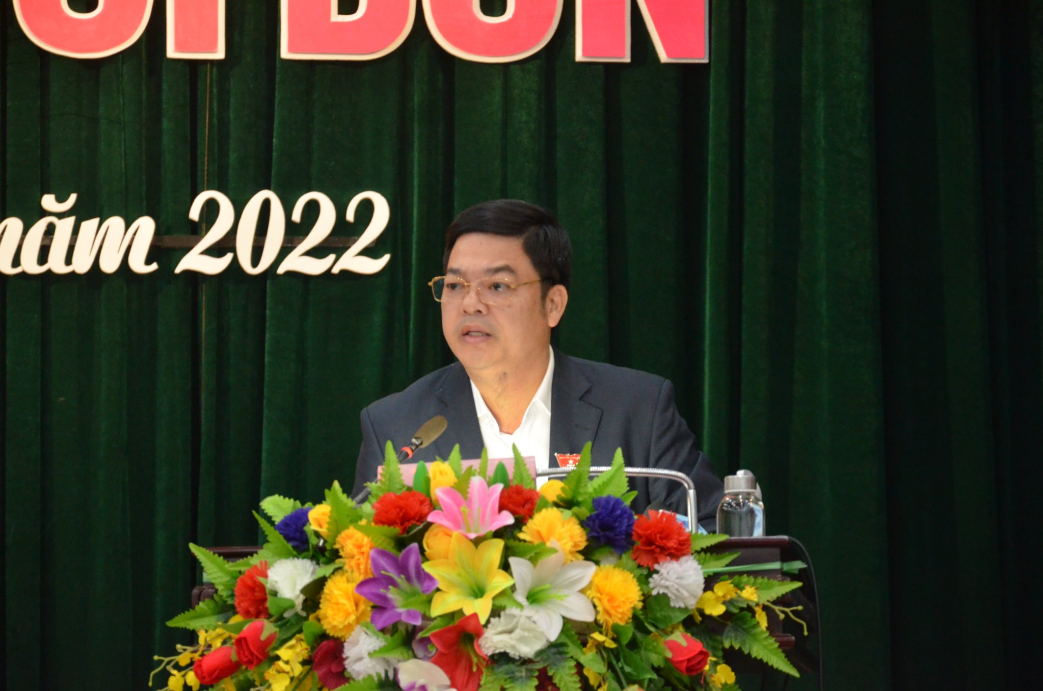 Ngày làm việc thứ hai kỳ họp thứ 14, khóa VIII: Tập trung thảo luận các nhóm vấn đề trên lĩnh vực KT - XH