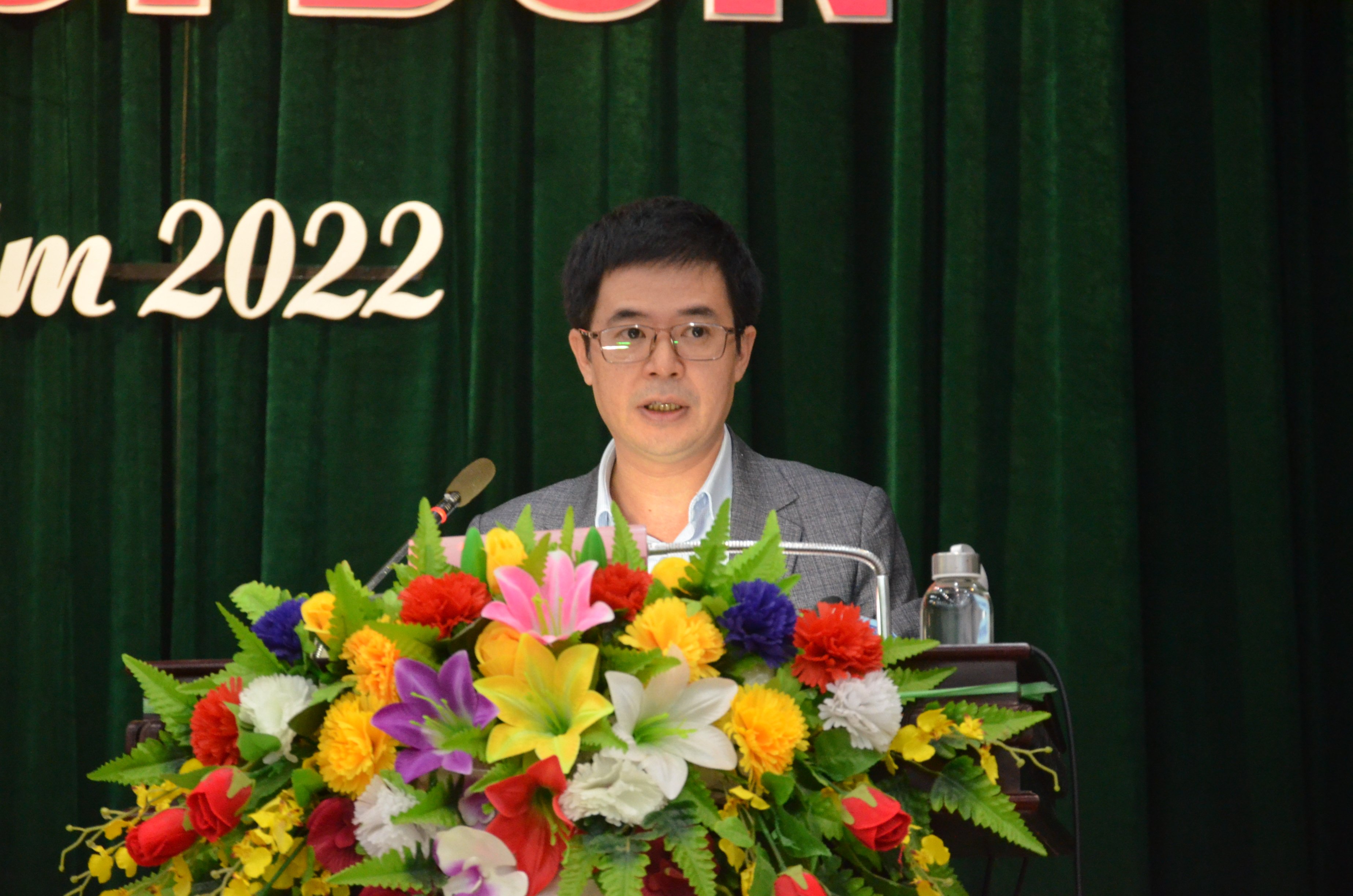 Ngày làm việc thứ hai kỳ họp thứ 14, khóa VIII: Tập trung thảo luận các nhóm vấn đề trên lĩnh vực KT - XH