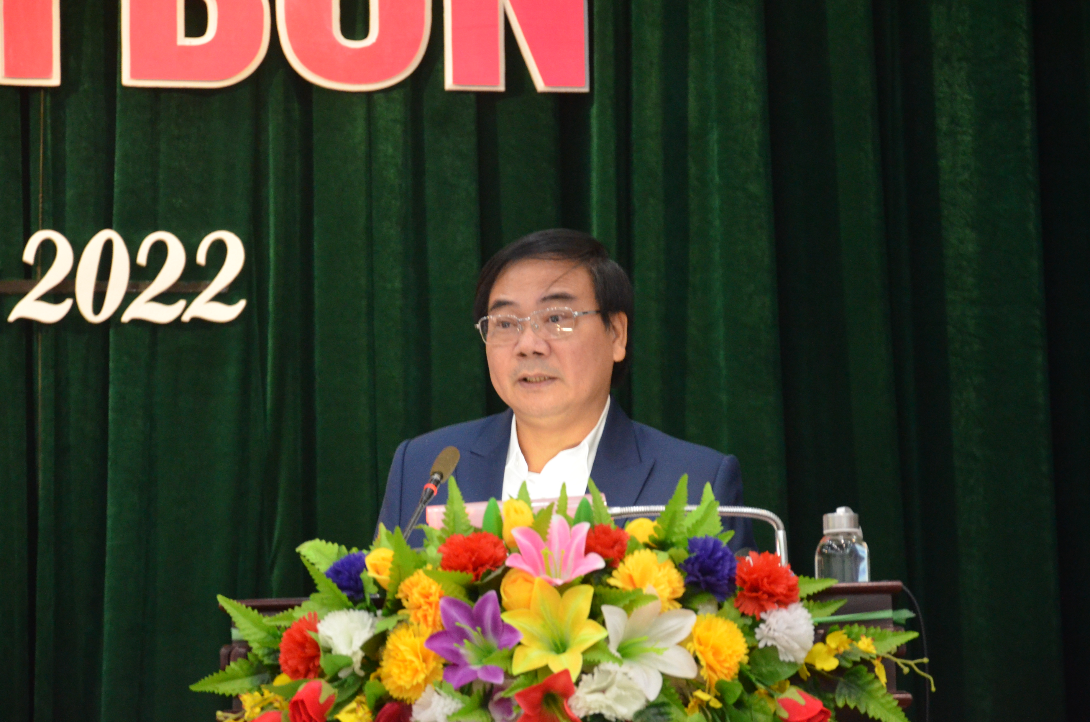 Ngày làm việc thứ hai kỳ họp thứ 14, khóa VIII: Tập trung thảo luận các nhóm vấn đề trên lĩnh vực KT - XH