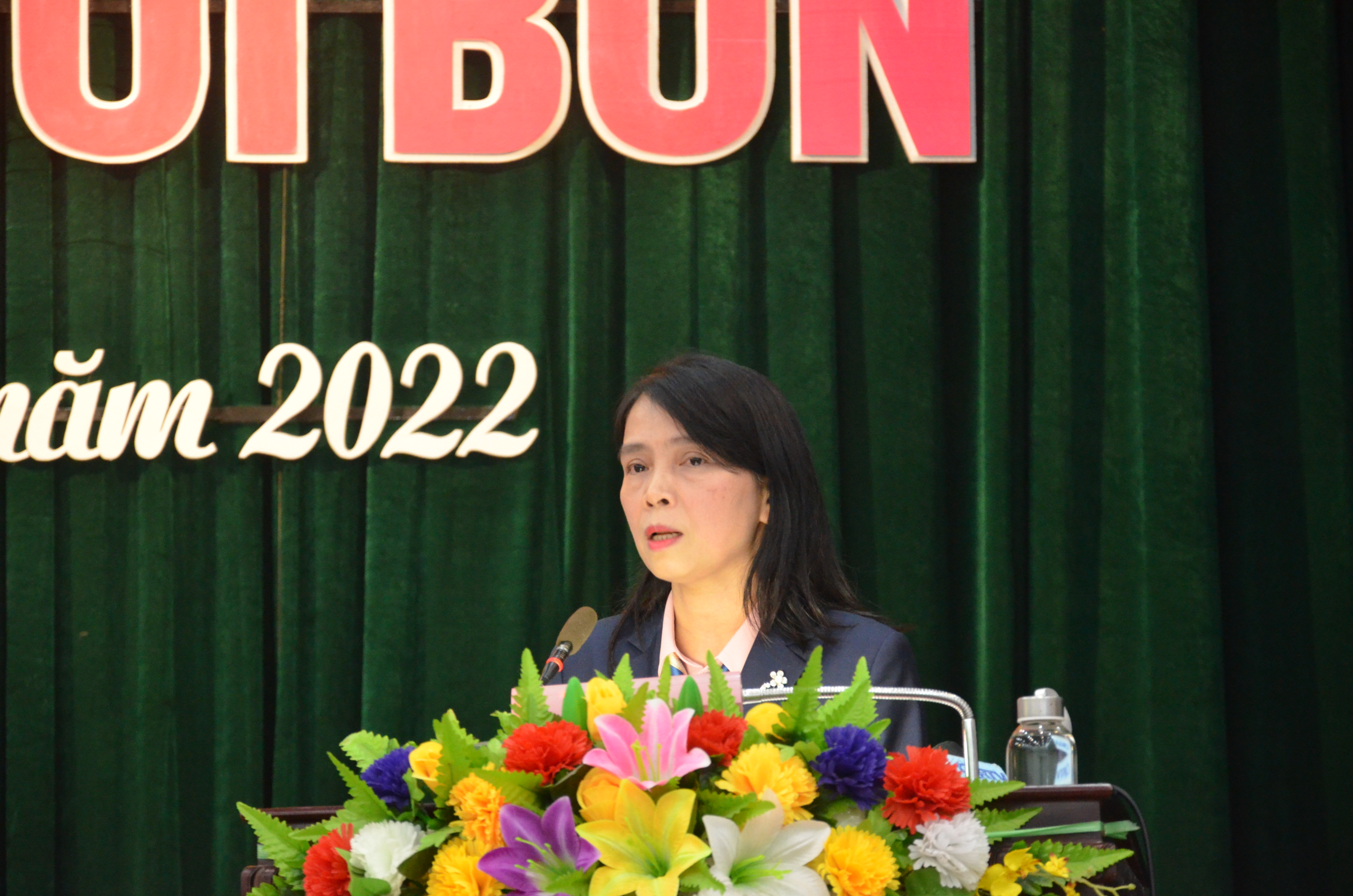 Ngày làm việc thứ hai kỳ họp thứ 14, khóa VIII: Tập trung thảo luận các nhóm vấn đề trên lĩnh vực KT - XH