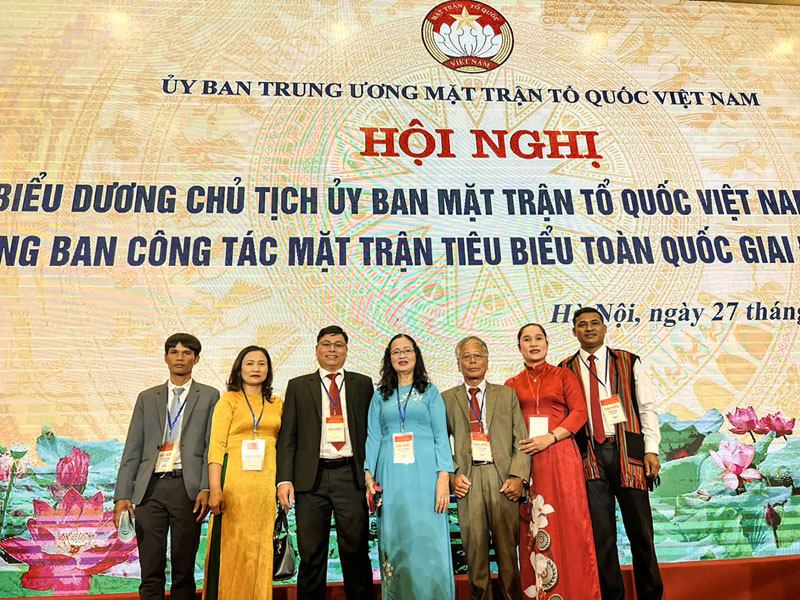Người cán bộ mặt trận luôn tận tụy với công việc