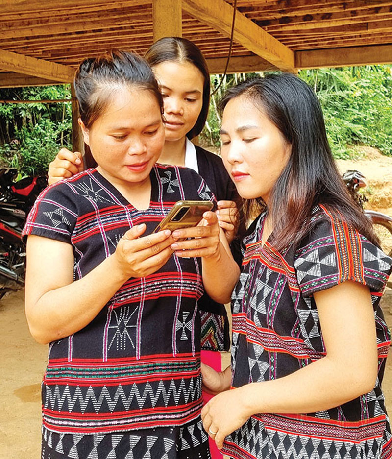 Quan tâm phát triển đảng viên người dân tộc thiểu số