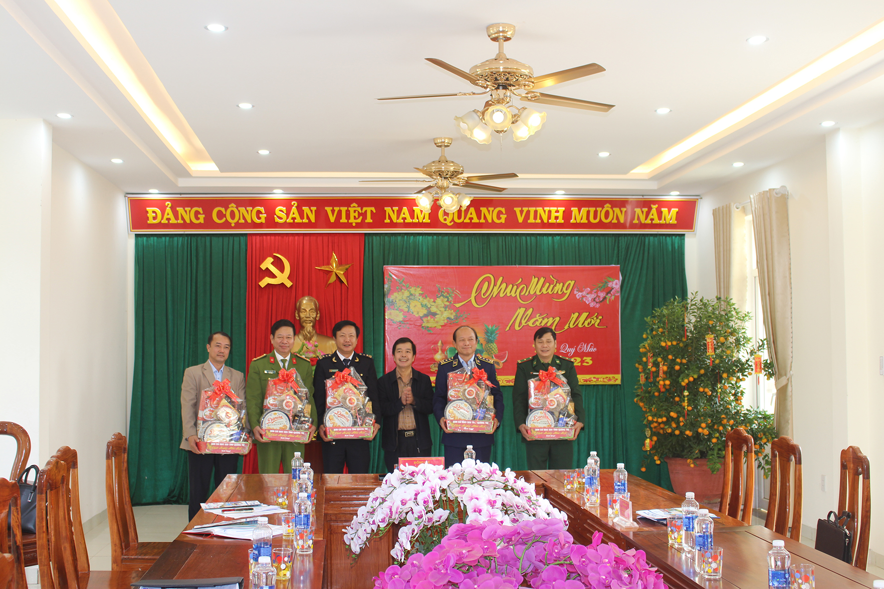 Kiểm tra công tác đấu tranh phòng chống buôn lậu, gian lận thương mại và hàng giả