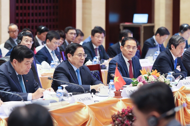 Việt Nam, Lào tăng cường kết nối, hỗ trợ nhau xây dựng nền kinh tế độc lập, tự chủ