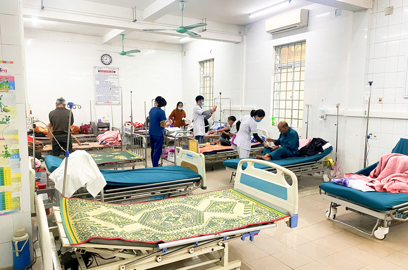 Tập trung “gỡ khó” cho cơ chế tự chủ tài chính ở bệnh viện công lập. Bài 2: Các bệnh viện cần được “tiếp sức”