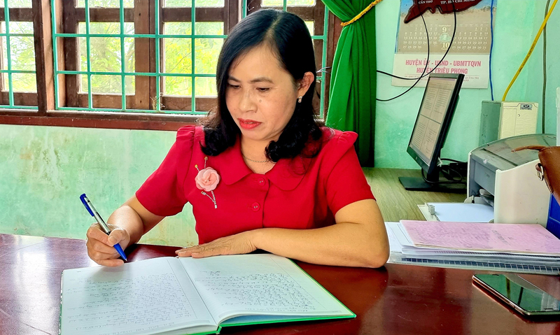 Nữ cán bộ công đoàn “Giỏi việc nước, đảm việc nhà”