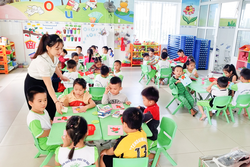 Tiếp tục thực hiện hiệu quả đổi mới căn bản, toàn diện giáo dục và đào tạo