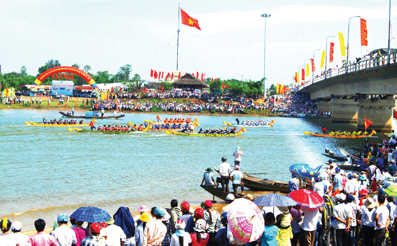 Đầu tư hoàn thiện hạ tầng du lịch, chuẩn bị các điều kiện tốt nhất để tổ chức Lễ hội Vì Hòa bình