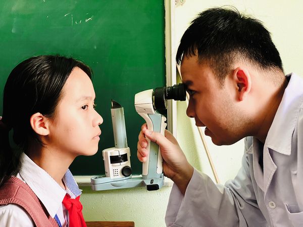 Bệnh viện Mắt Quảng Trị chú trọng hoạt động phòng, chống mù lòa tại cộng đồng