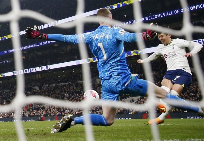 Son Heung-min ghi bàn khiến Man United rơi chiến thắng