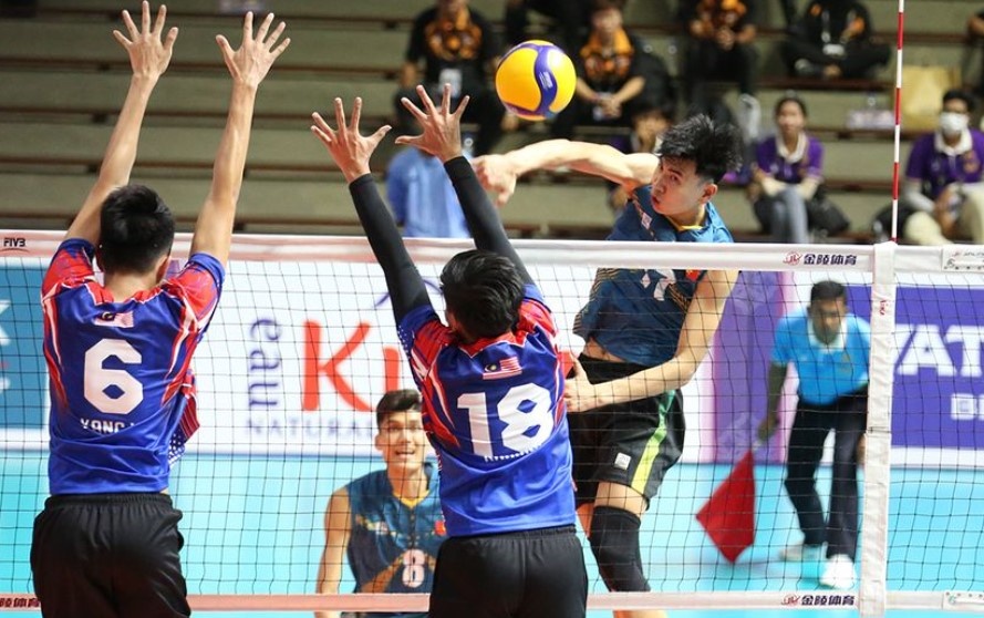 Đè bẹp Malaysia, bóng chuyền Việt Nam vào bán kết SEA Games