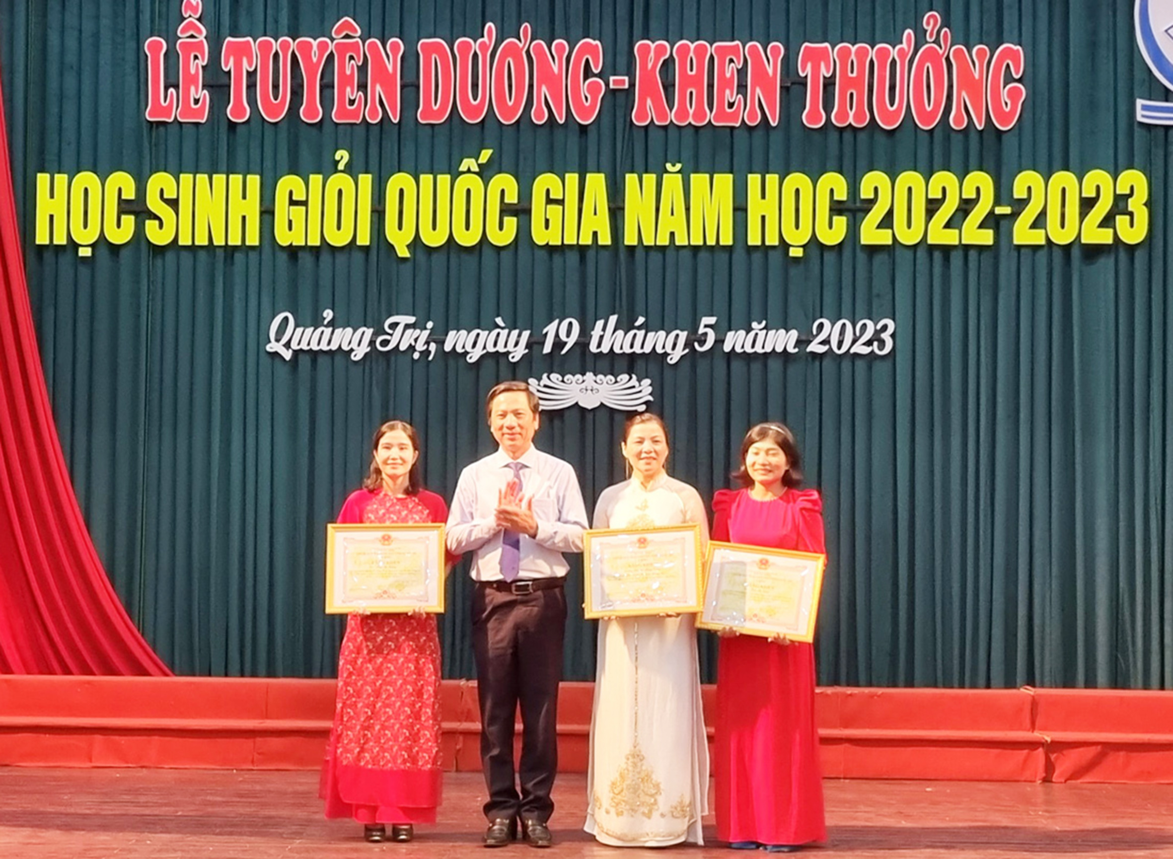Tuyên dương, khen thưởng học sinh giỏi quốc gia THPT năm học 2022-2023