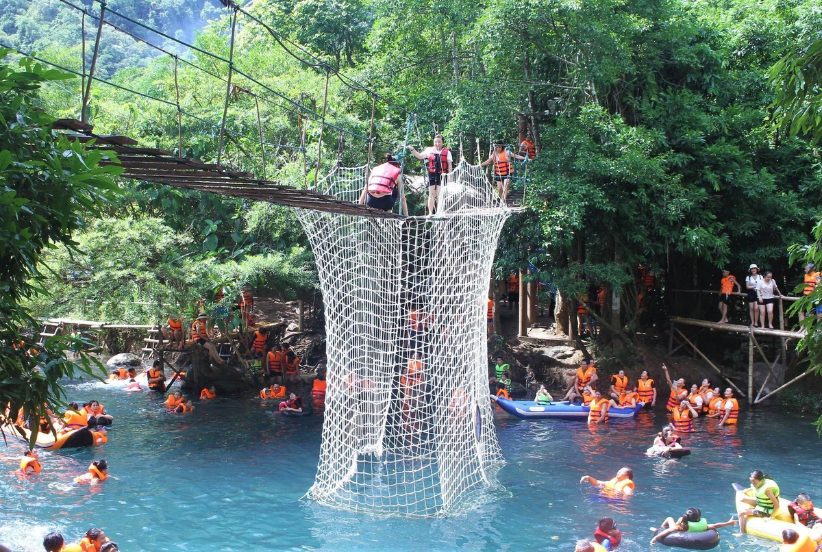 Một ngày khám phá vườn quốc gia Phong Nha - Kẻ Bàng