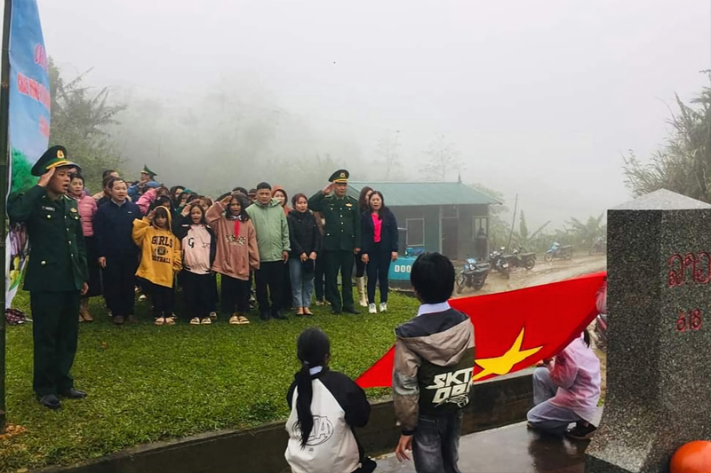 Chú trọng củng cố tổ chức đảng, phát triển đảng viên trong trường học