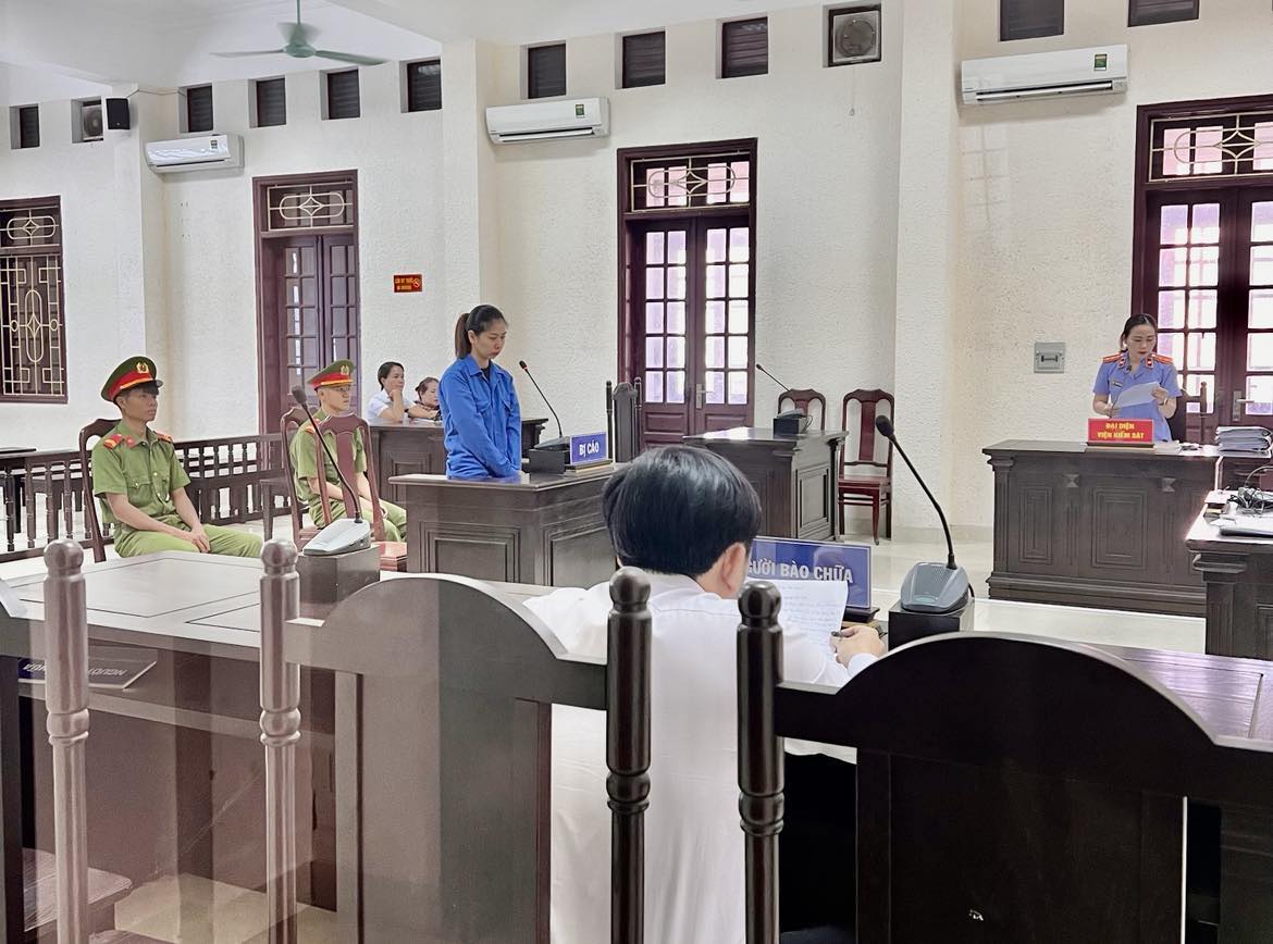 Lừa đảo chiếm đoạt hơn 1,3 tỉ đồng, lãnh án 10 năm tù